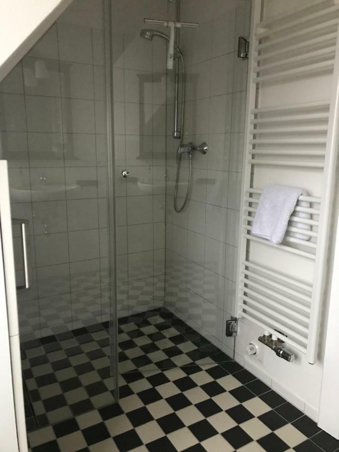 Ferienwohnungen Hebbel Husum  Bagian luar foto