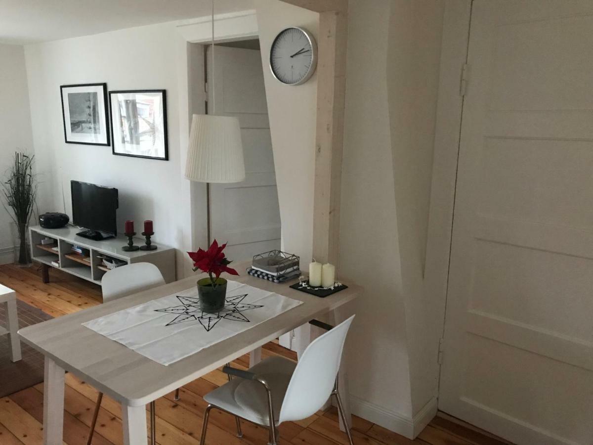 Ferienwohnungen Hebbel Husum  Bagian luar foto